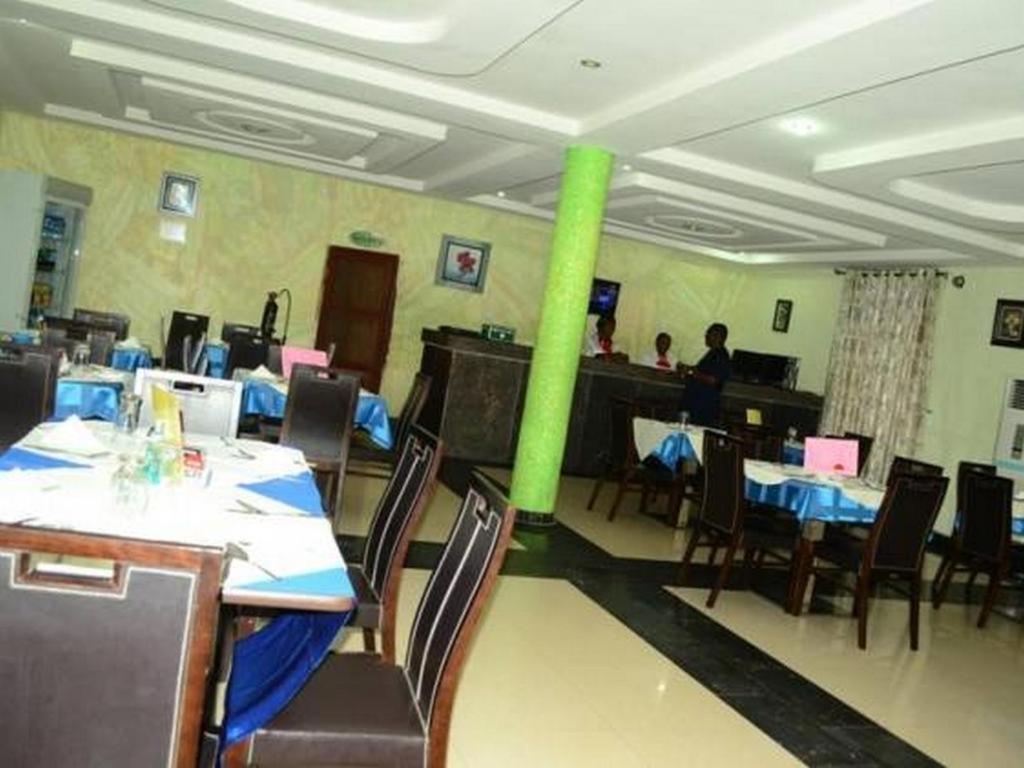 纽顿有限公司酒店 Owerri 外观 照片