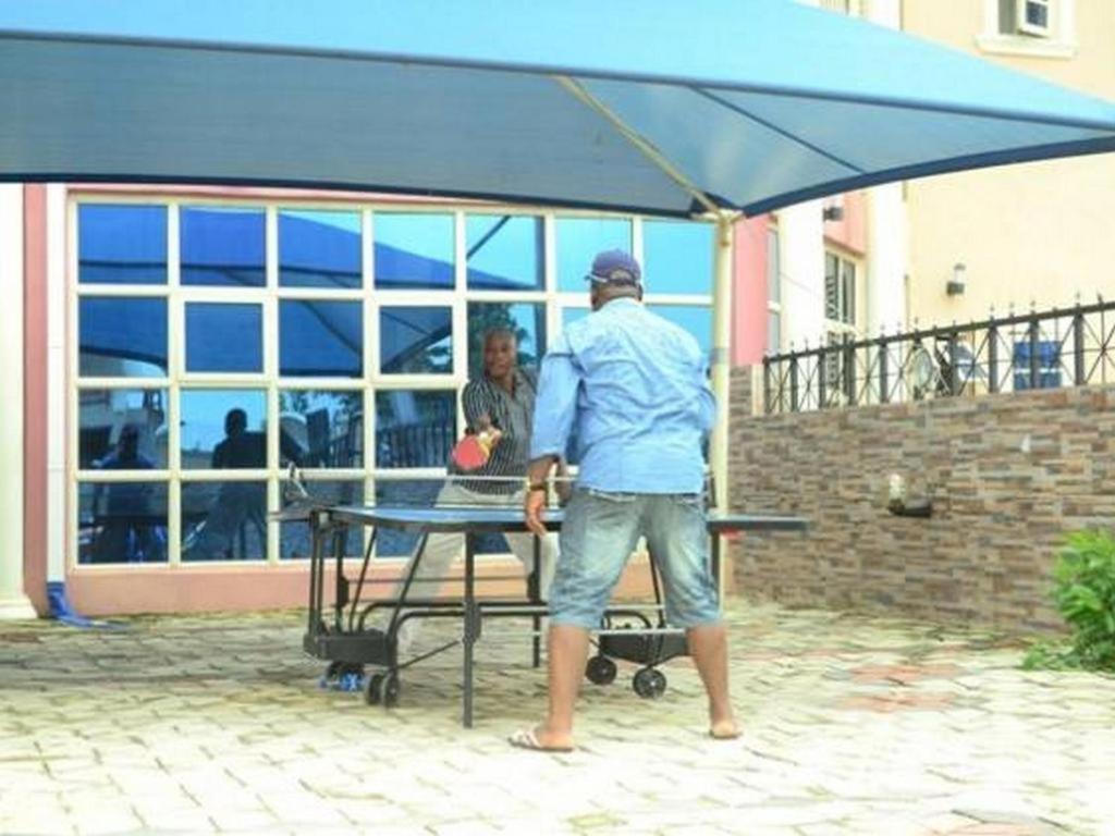 纽顿有限公司酒店 Owerri 外观 照片